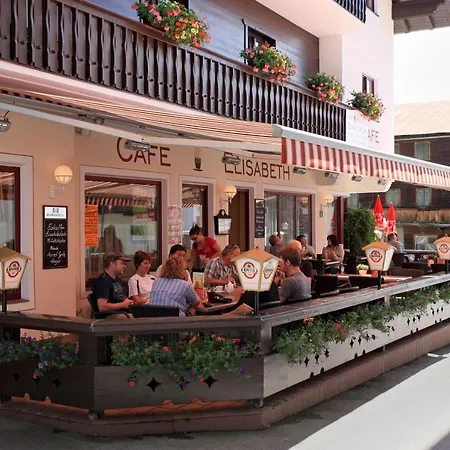 Elisabeth 3*